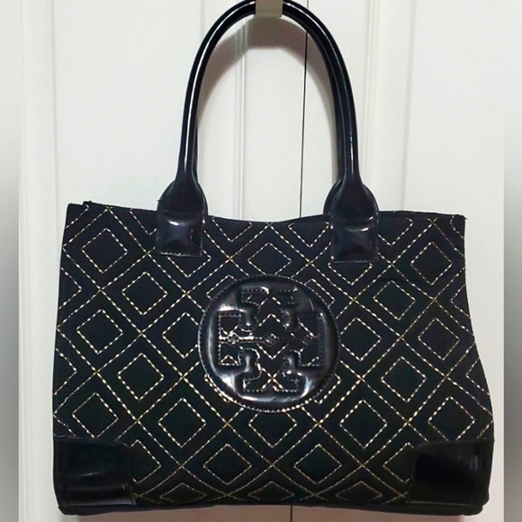 Tory Burch Ella Quilted Nylon Medium black tote🤍🖤 - Picture 3 of 17